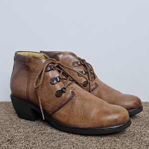 Bussola Brown Leather LaceUp Heeled Boots Sz 41 10-10.5 Womens